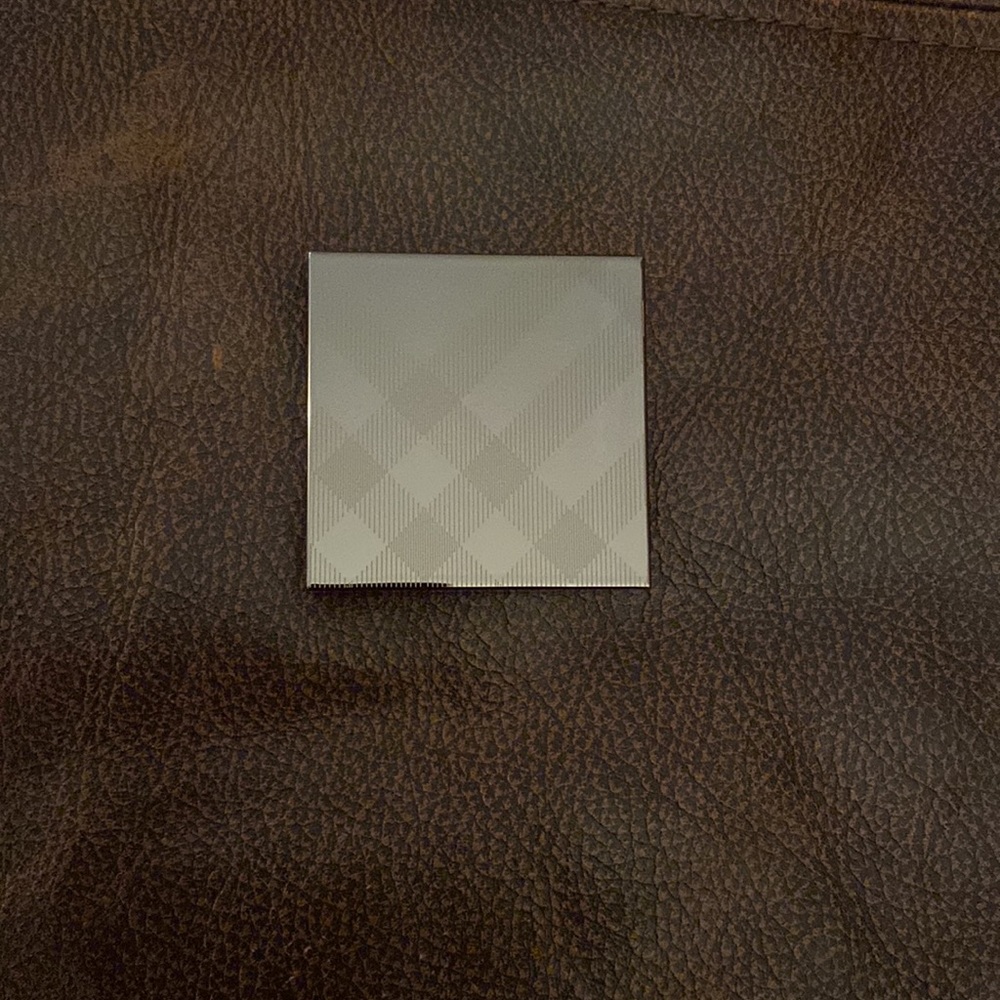 Burberry Antique Blue No.305 Eye Shadow - New - Never Used. - Picture 2 of 5